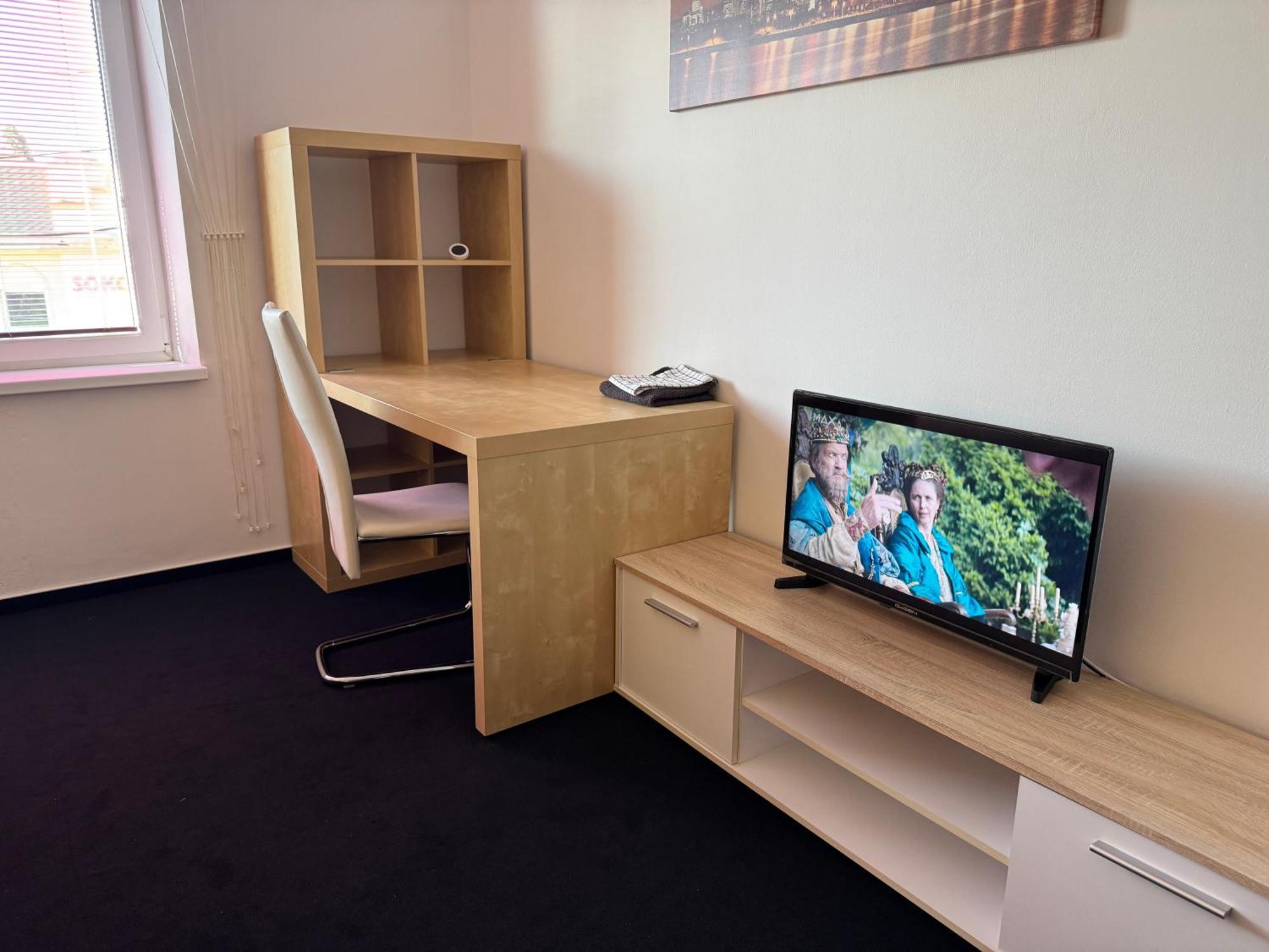 Apartment 2 Bedroom, Kitchen And Terrace