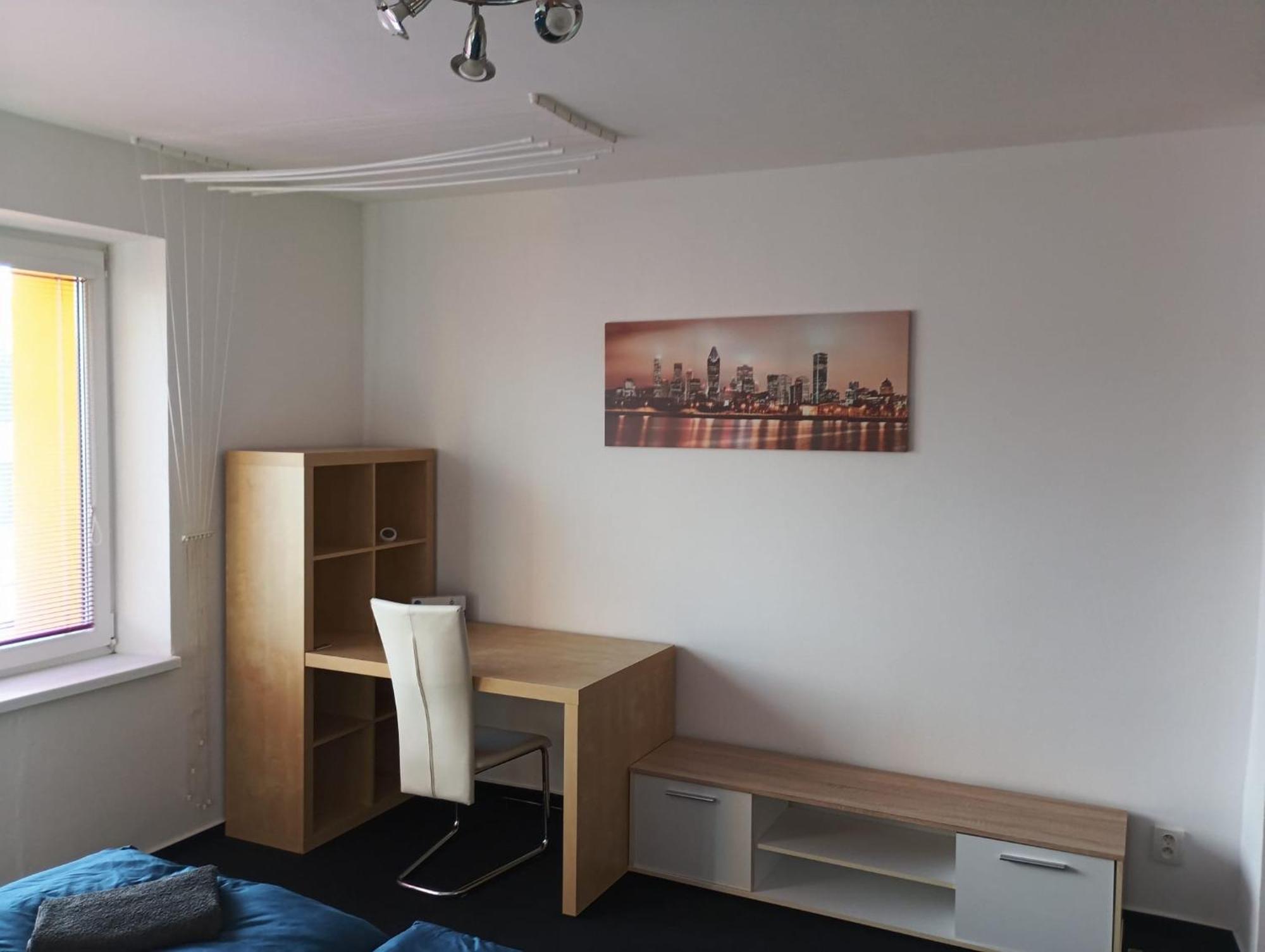 2 Bedroom, Kitchen And Terrace Apartment *